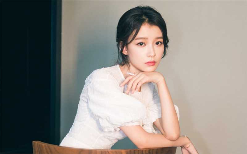 最新知性美女孙怡养眼清纯白皙甜美明星高清壁纸壁纸