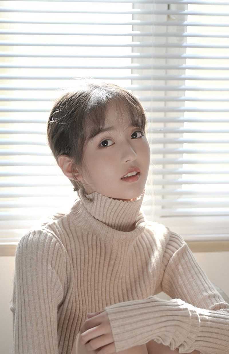 精选阳光小美女气质纤尘不染清纯唯美女生照片图册