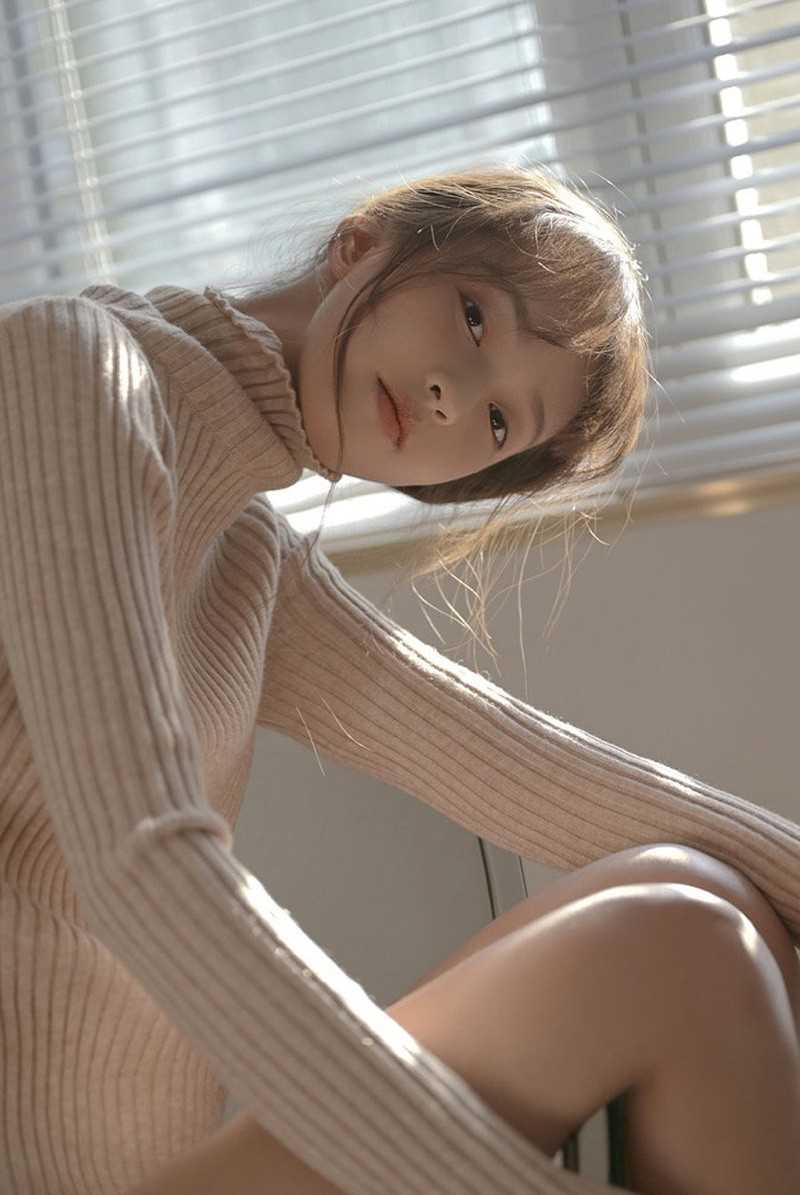 精选阳光小美女气质纤尘不染清纯唯美女生照片图册