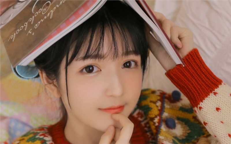 精选爱打扮的清纯童颜美少女居家氧气可爱圆脸图片图册