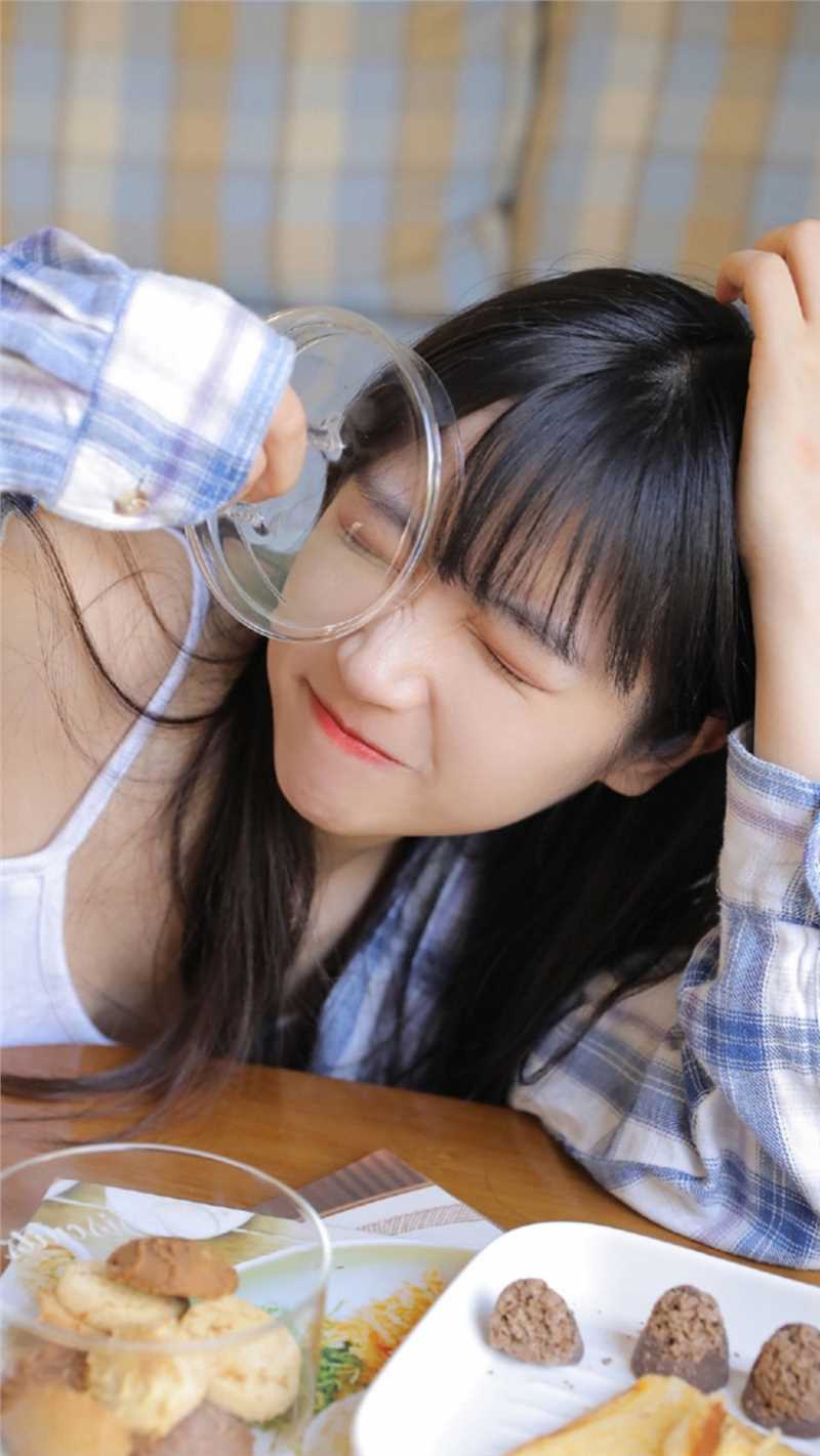 高清邻家女孩空气刘海明眸皓齿清纯个人图册