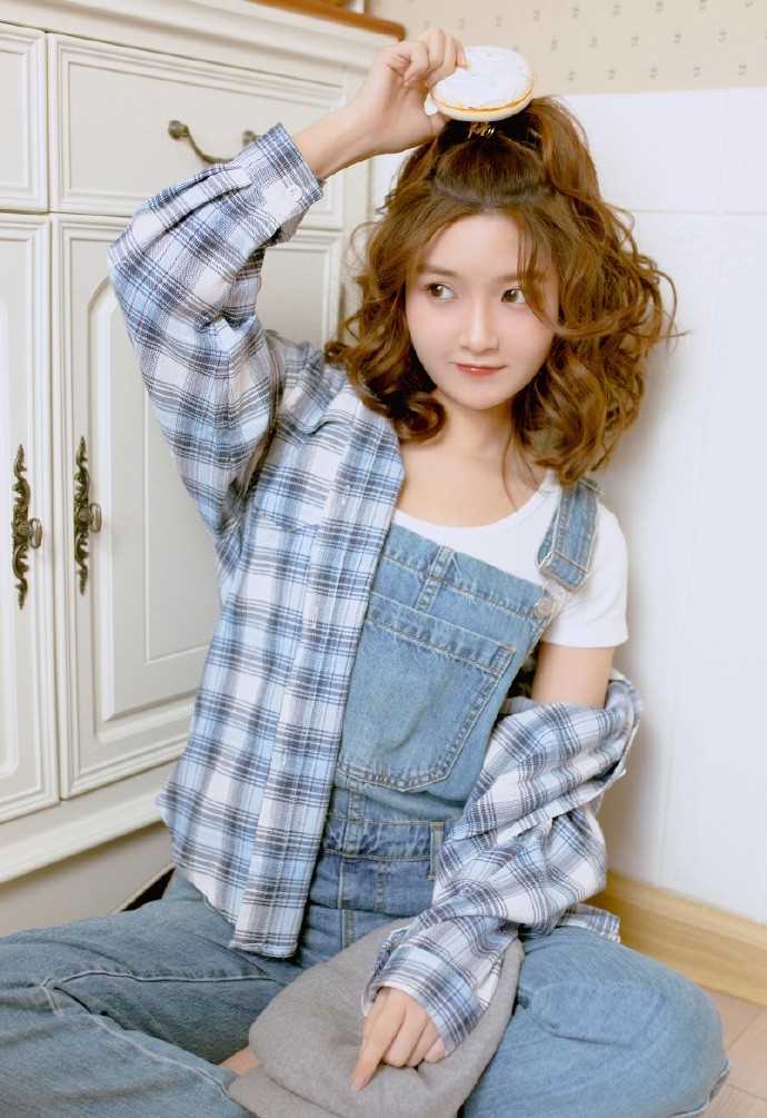 特别专辑活泼俏皮美女个性可爱丸子头清纯甜美图片