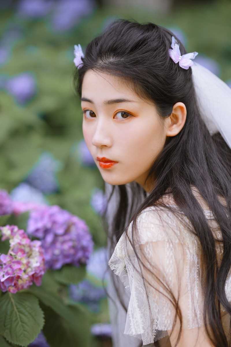优质治愈清纯养眼的婚纱白裙美女蕾丝花海唯美浪漫相册