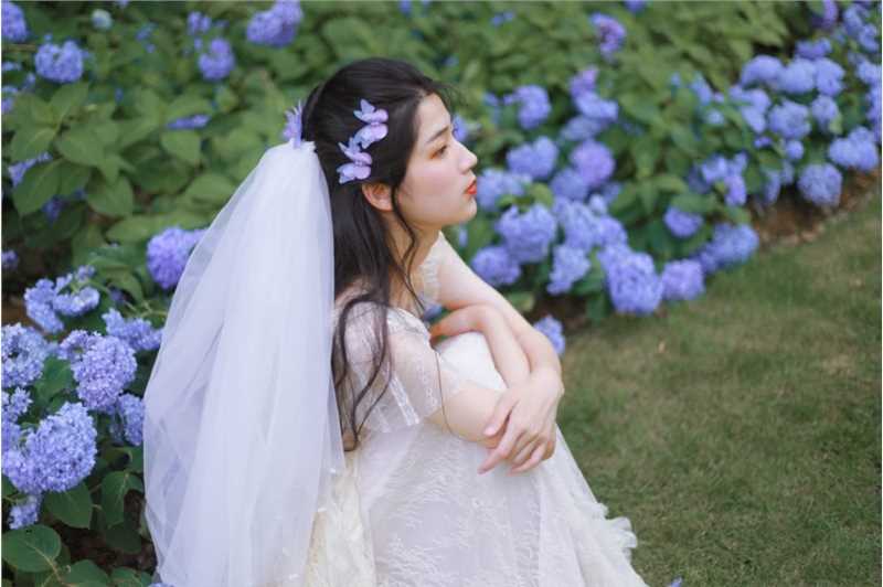 优质治愈清纯养眼的婚纱白裙美女蕾丝花海唯美浪漫相册