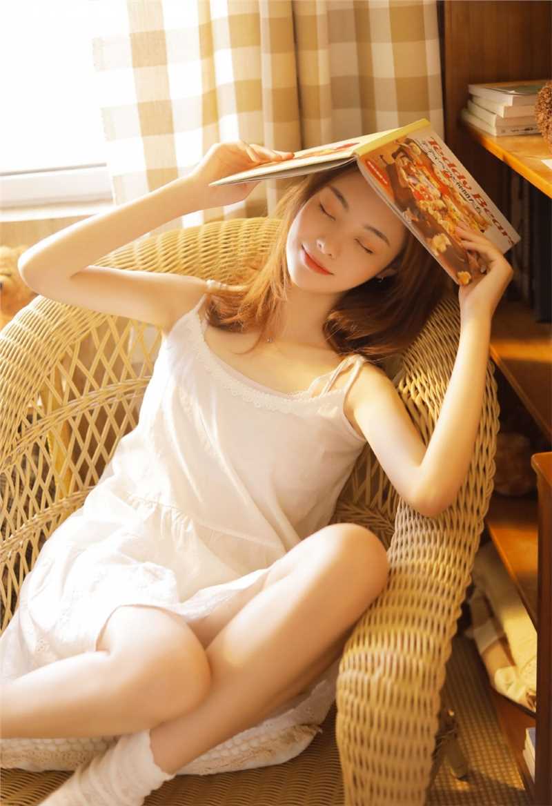 精选居家美女条纹内衣清纯养眼氧气未成年短裤长腿图册