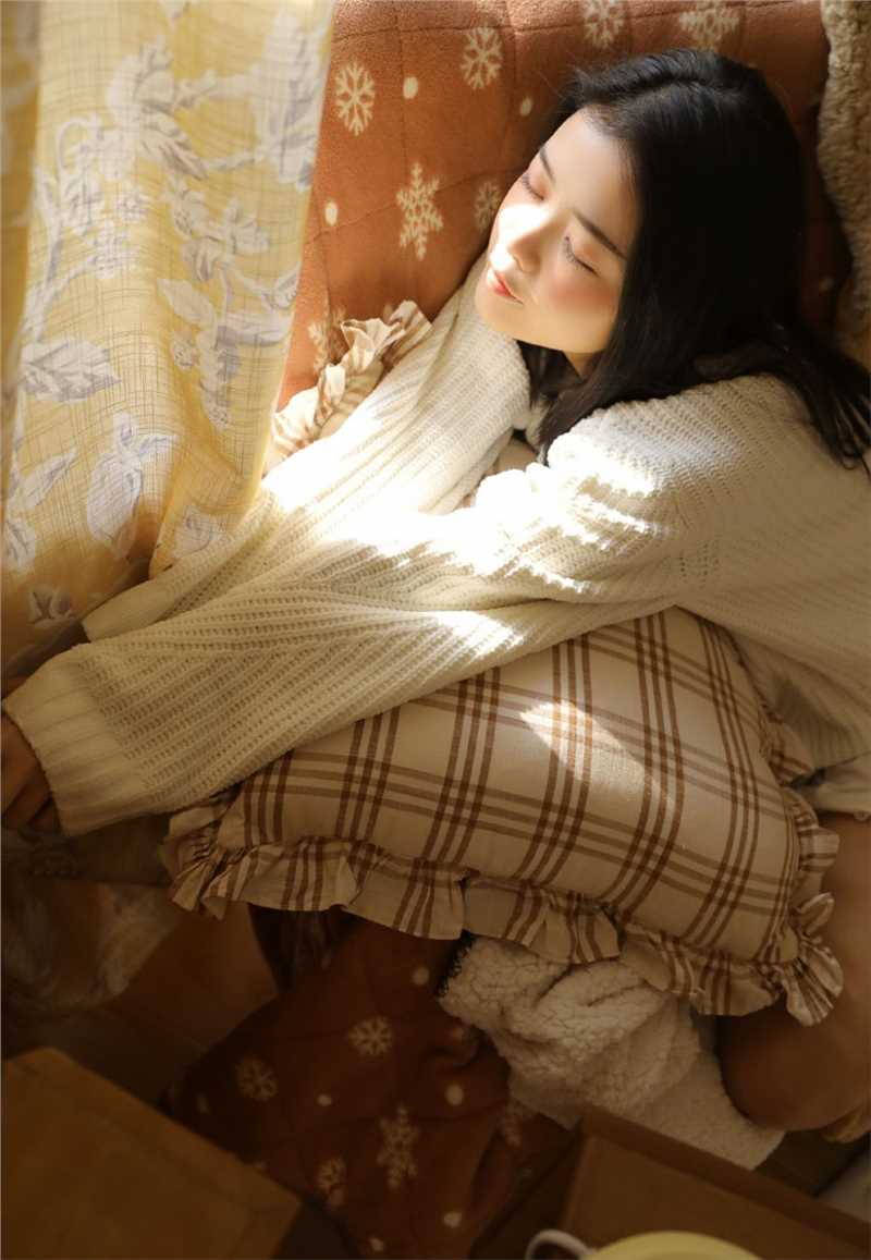 高清可爱俏皮美女私房细长美腿香艳清纯甜美写真图片图集