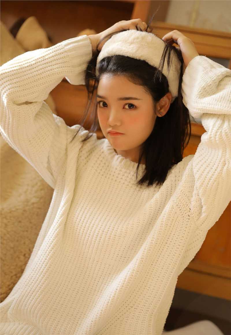 高清可爱俏皮美女私房细长美腿香艳清纯甜美写真图片图集