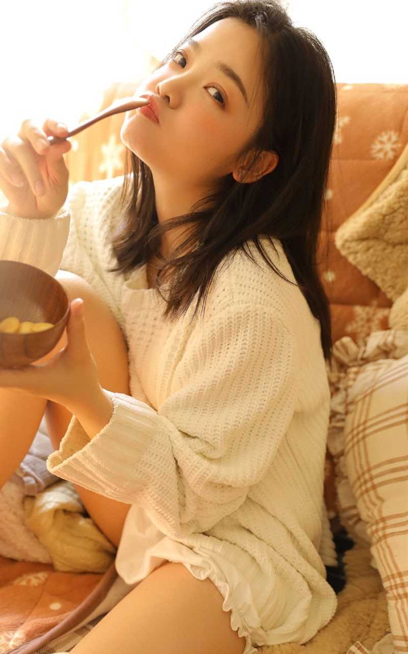 高清可爱俏皮美女私房细长美腿香艳清纯甜美写真图片图集