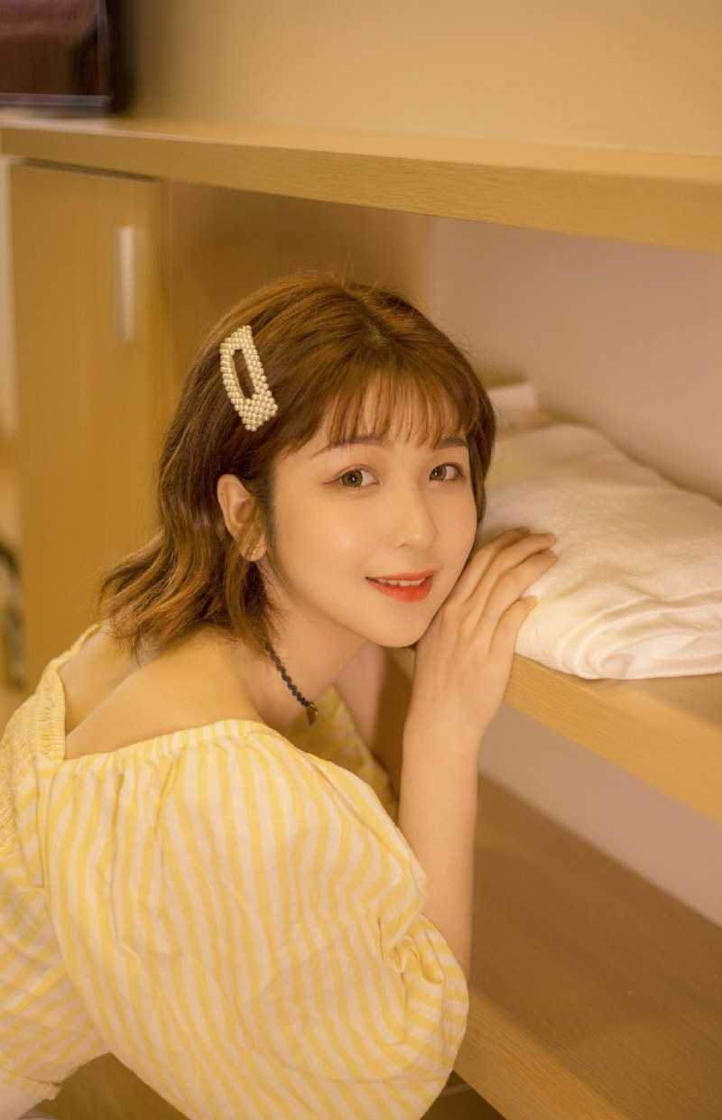 特别专辑甜美俏皮元气漂亮女友私房温柔贤惠清纯可爱照片图片