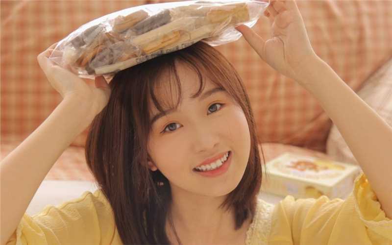 优质可爱绝俗的清纯可人甜美稚嫩私房养眼相册