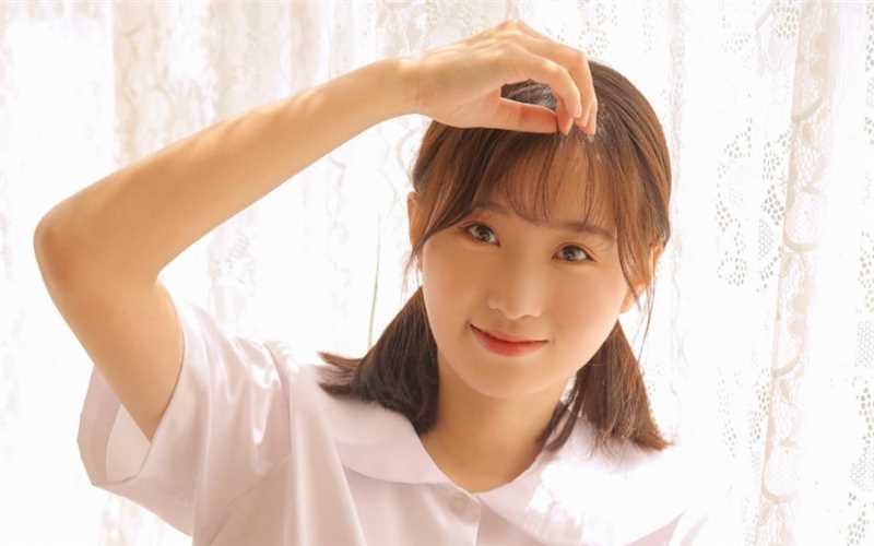 优质可爱绝俗的清纯可人甜美稚嫩私房养眼相册