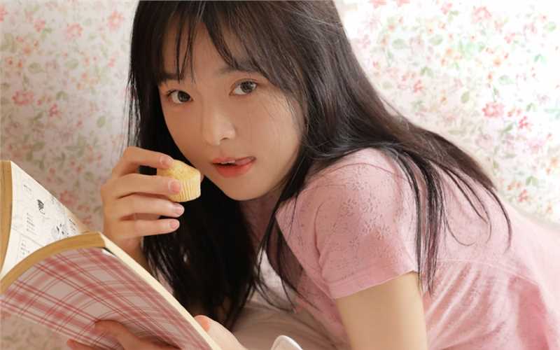 优质邻家清纯美女熟睡私房照内衣香艳诱惑图片相册