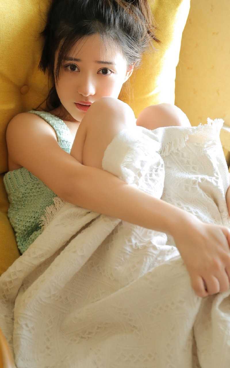 清纯美女软妹吊带内衣大长腿氧气小清新图片