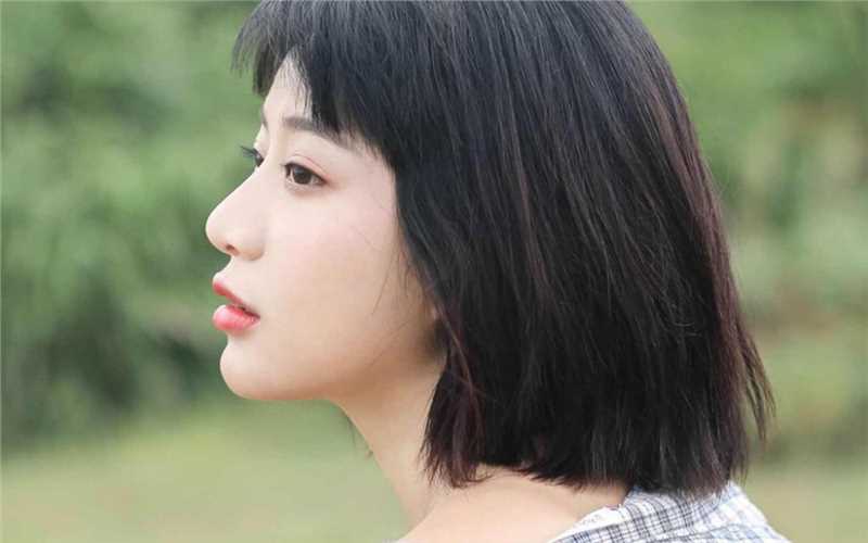 氧气美女户外小清新淑女装养眼清纯图片