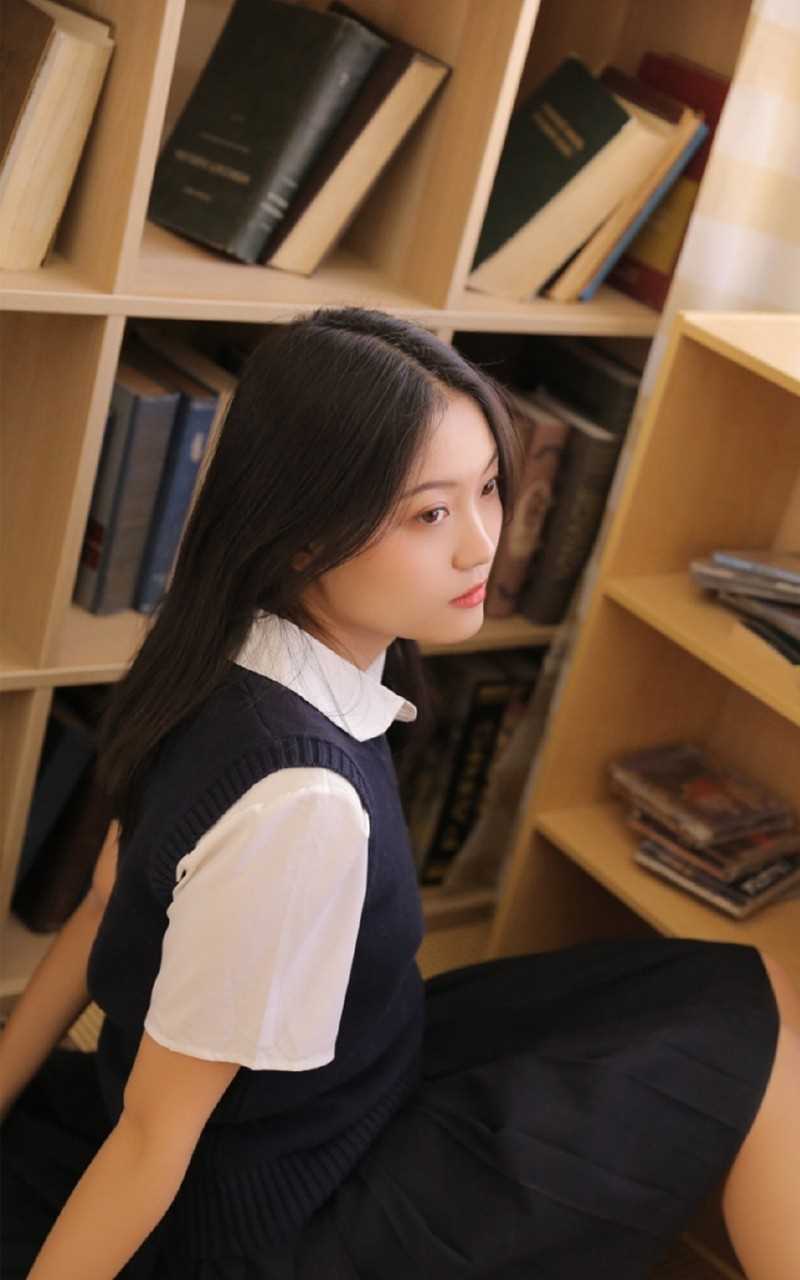 最全极品妖娆校园美女西服优等生赏花清纯相册