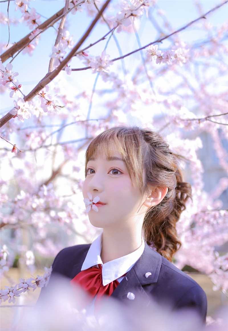 最全极品妖娆校园美女西服优等生赏花清纯相册