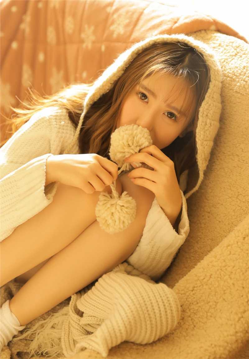 最新清秀气质长腿白丝美女私房俏皮惹火清纯诱惑壁纸