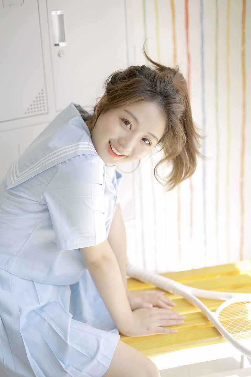 最新文艺白皙漂亮美女吊带水手制服清纯惹火私房壁纸