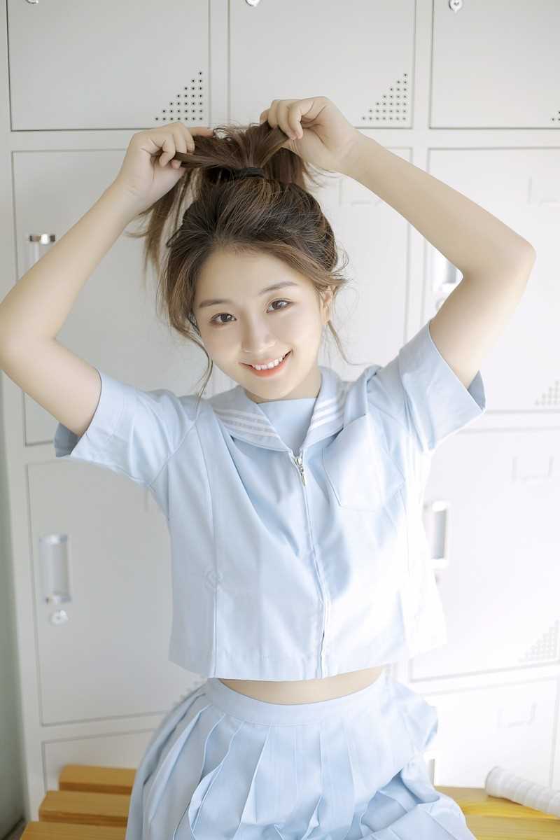 最新文艺白皙漂亮美女吊带水手制服清纯惹火私房壁纸