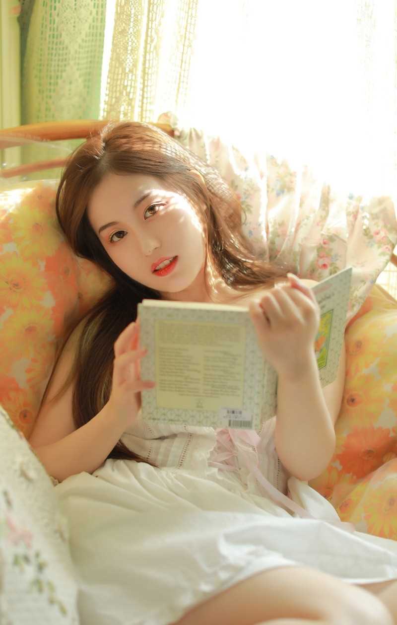 最全丸子头萝莉少女吊带长裙清纯大胸美女图片相册