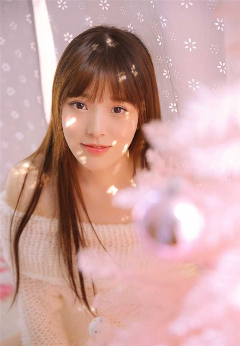 精选成熟清纯氧气美女细长大长腿私房可爱诱惑图册