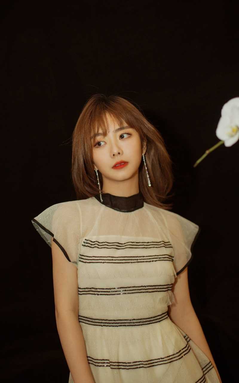 最新90后甜美清纯短发少女谭松韵时尚图片壁纸