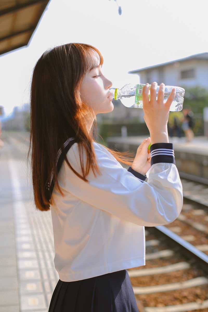 高清校园美女小清新大长腿制服户外清纯诱惑图集