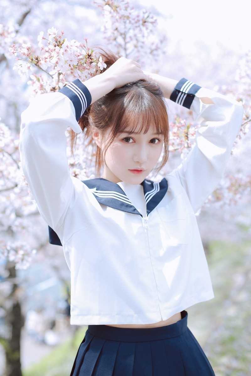 高清校园美女小清新大长腿制服户外清纯诱惑图集