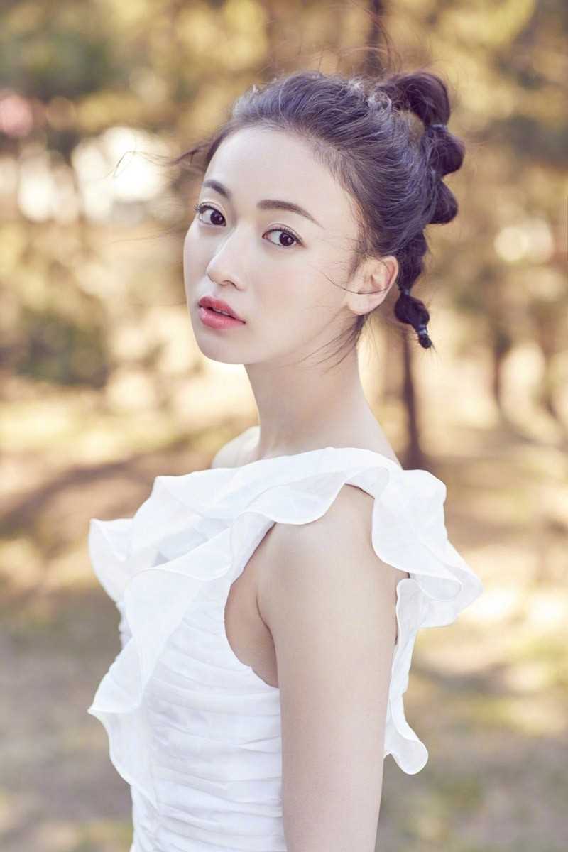 最新空灵美女吴谨言白纱长裙浪漫唯美清纯图片图集