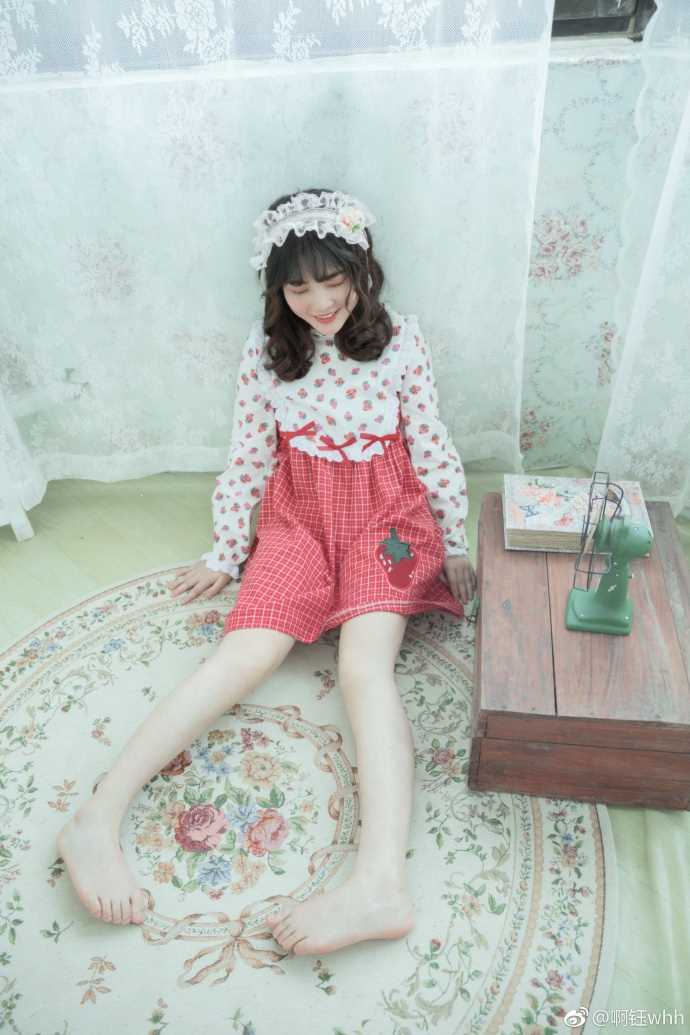 优质清纯网红少女私人软妹装洋裙复古相册