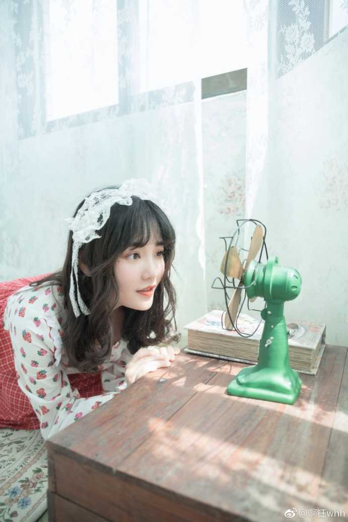 优质清纯网红少女私人软妹装洋裙复古相册