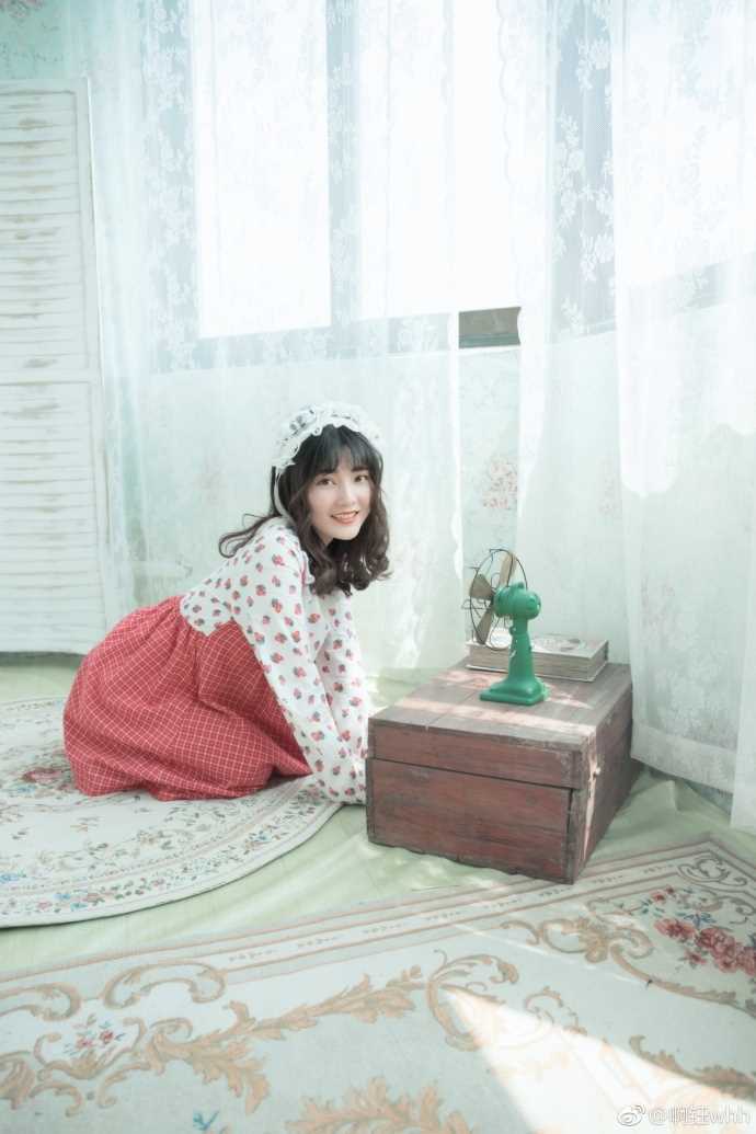 优质清纯网红少女私人软妹装洋裙复古相册