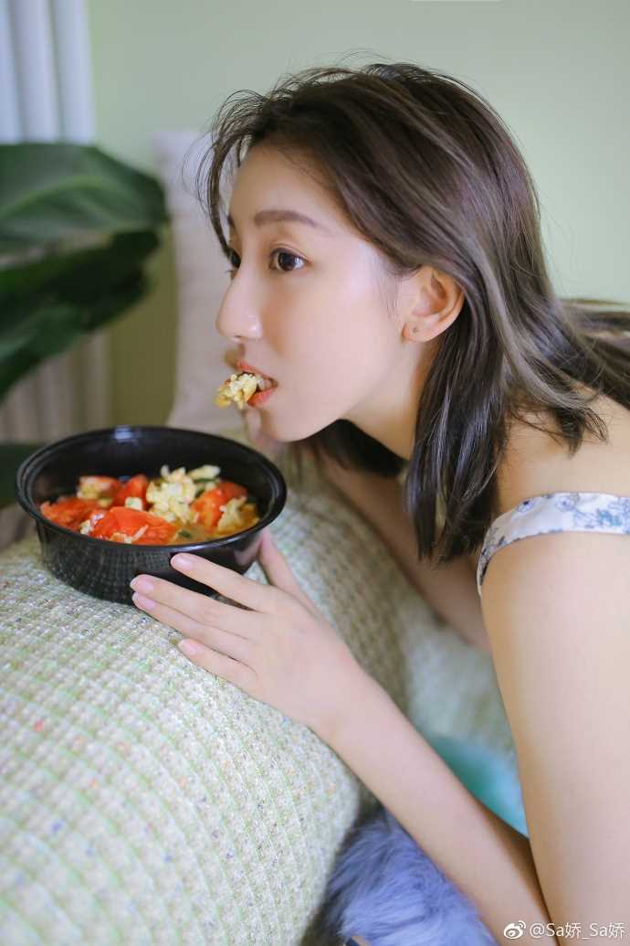特别专辑清纯短发少女内衣大长腿梦幻唯美图片图片