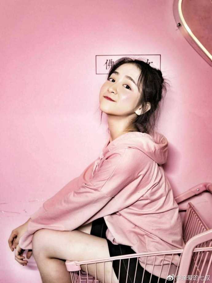 高清清纯甜美少女冷芃芃可爱软妹表情包图集