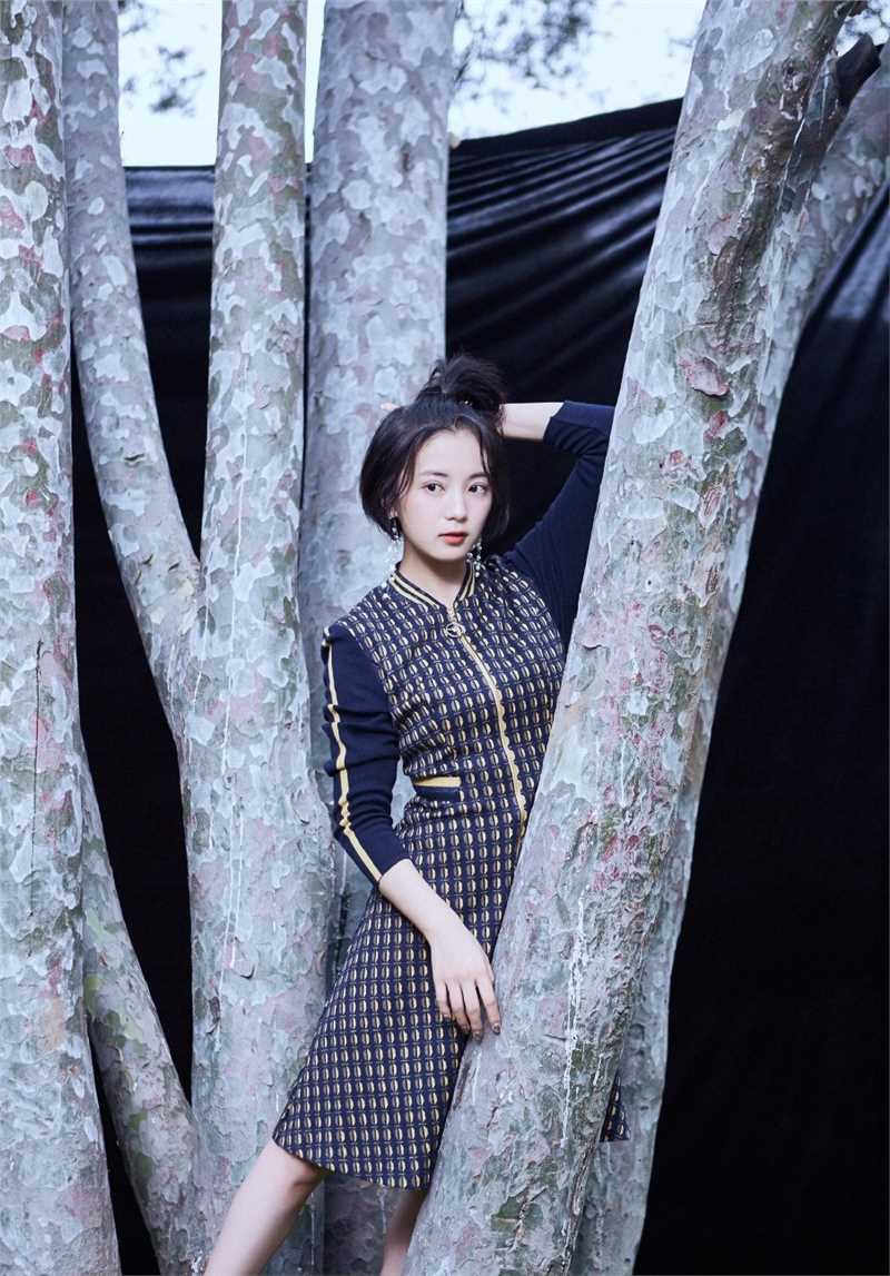 最全短发少女张雅钦秋季衣装唯美清纯抚媚明星相册
