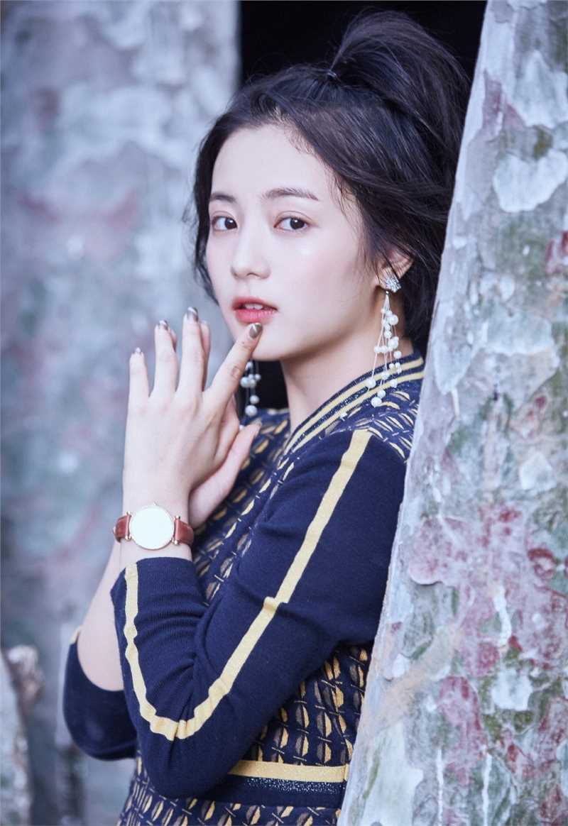 最全短发少女张雅钦秋季衣装唯美清纯抚媚明星相册