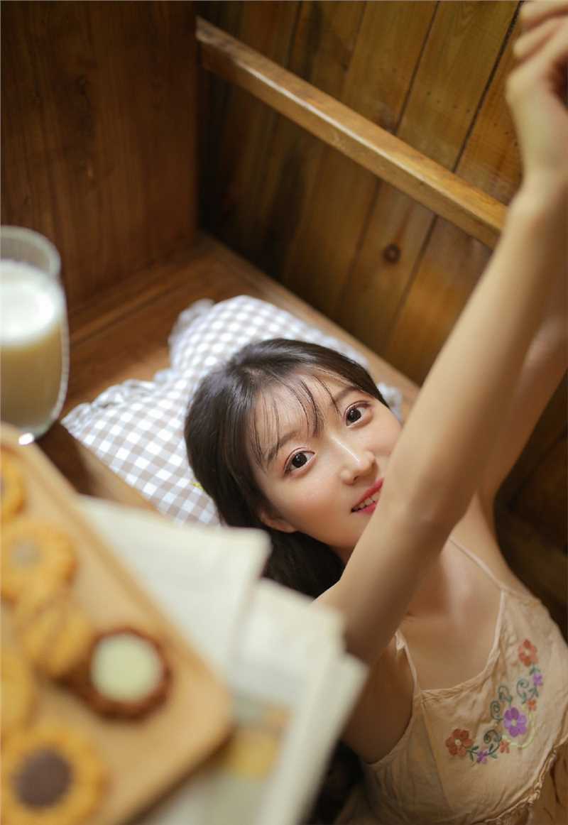 高清牛乳少女甜美清纯女神吊带睡裙内衣个人图集