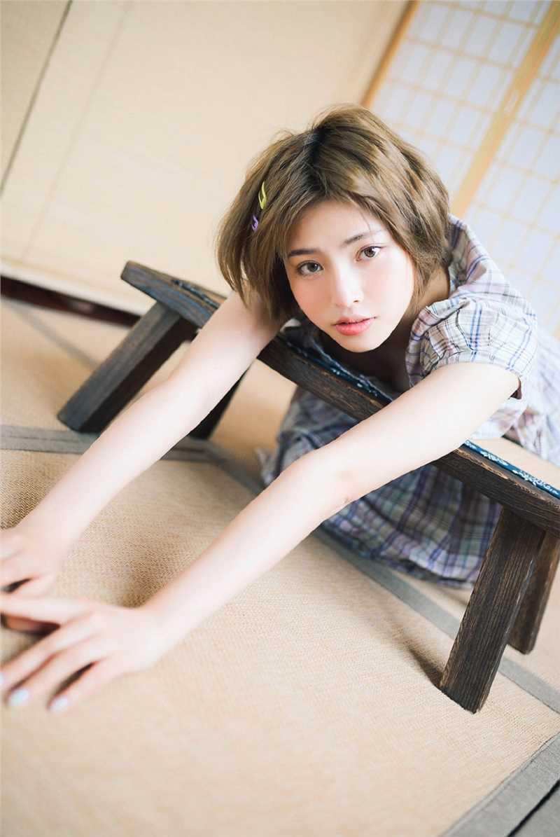 特别专辑长腿美少女居家清纯淡雅气质图片