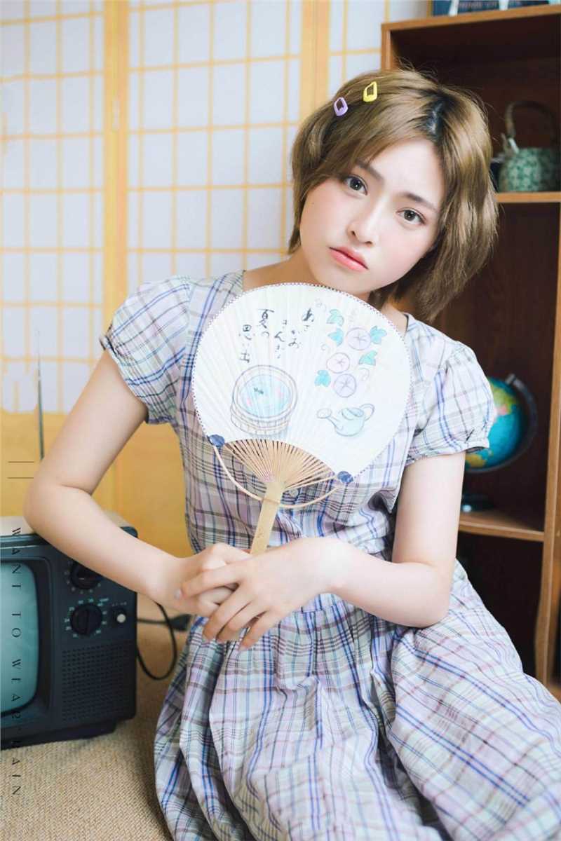 特别专辑长腿美少女居家清纯淡雅气质图片