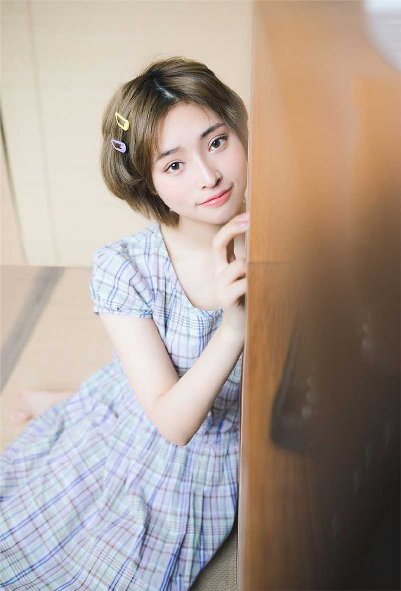 特别专辑长腿美少女居家清纯淡雅气质图片
