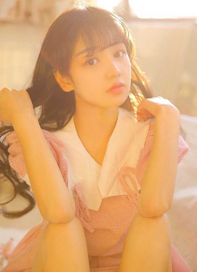 特别专辑小清新少女冰淇淋甜美气质长发唯美童颜清纯照图片