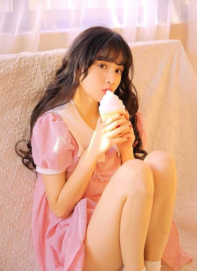 特别专辑小清新少女冰淇淋甜美气质长发唯美童颜清纯照图片