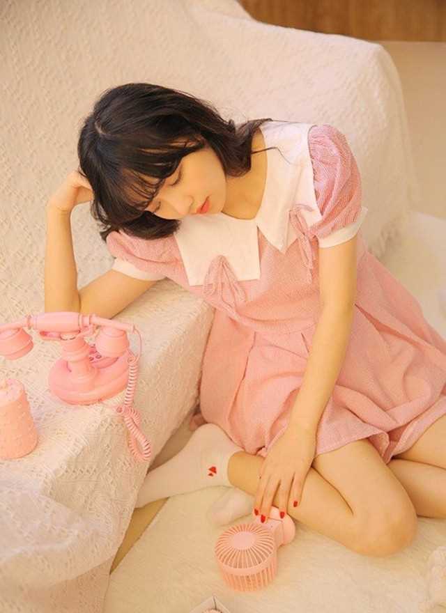 特别专辑小清新少女冰淇淋甜美气质长发唯美童颜清纯照图片