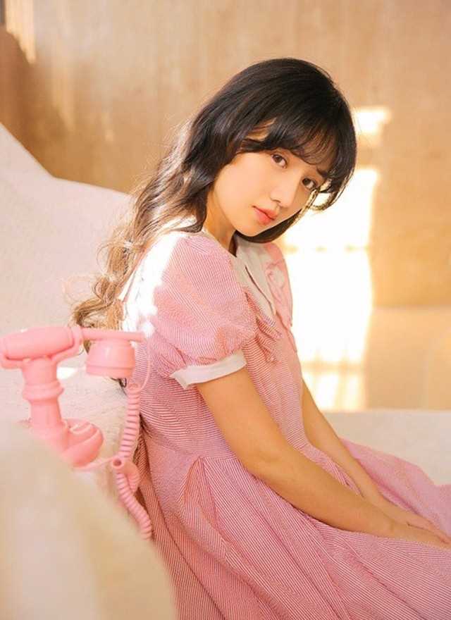 特别专辑小清新少女冰淇淋甜美气质长发唯美童颜清纯照图片