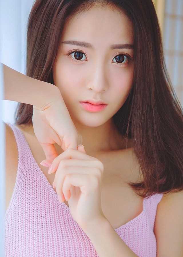 特别专辑清纯水灵大眼少女模特百合花般美艳图片