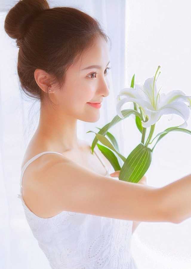 特别专辑清纯水灵大眼少女模特百合花般美艳图片