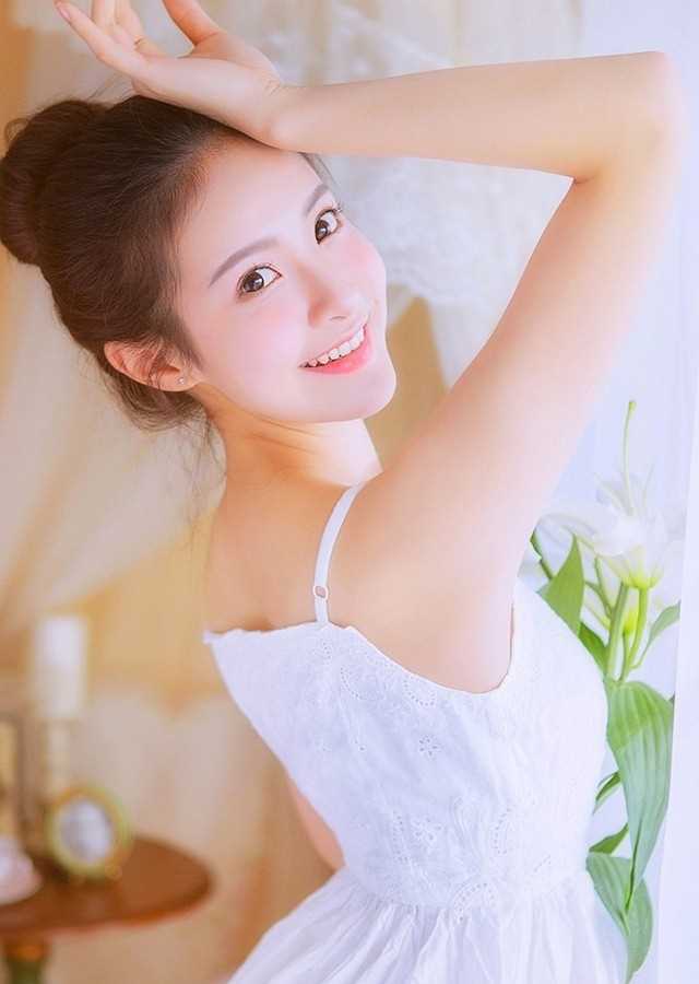 特别专辑清纯水灵大眼少女模特百合花般美艳图片