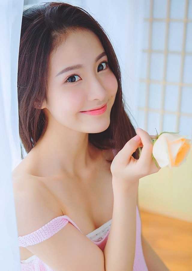 特别专辑清纯水灵大眼少女模特百合花般美艳图片