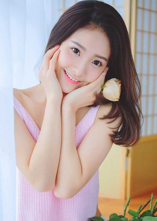 特别专辑清纯水灵大眼少女模特百合花般美艳图片