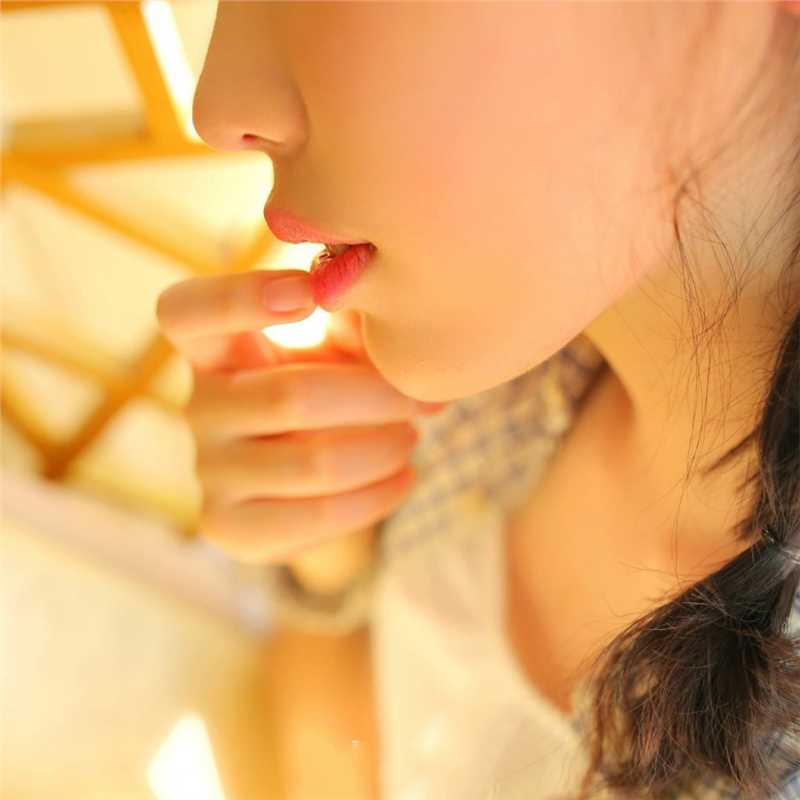 最全文艺甜美少女居家衬衫休闲清纯俏皮壁纸